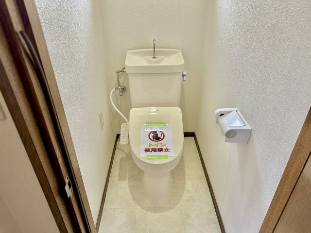 玉村町五料　中古住宅のトイレ|1階トイレ：新品交換済みです!