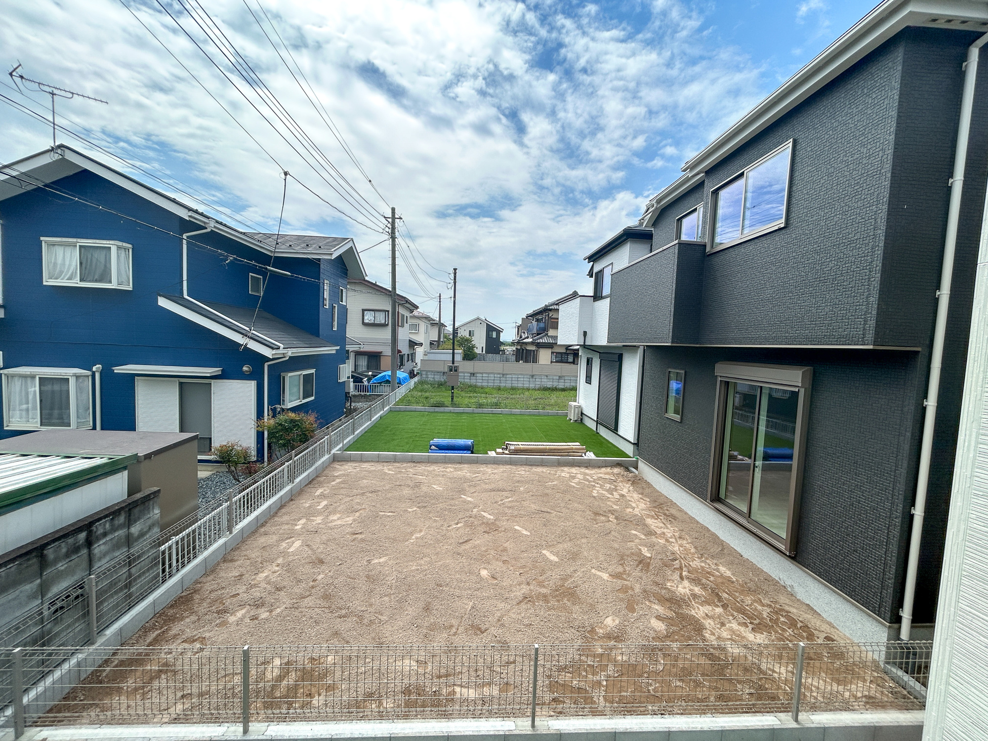 玉村町斎田第２期　新築住宅全7棟の庭|人工芝が施工となります♪