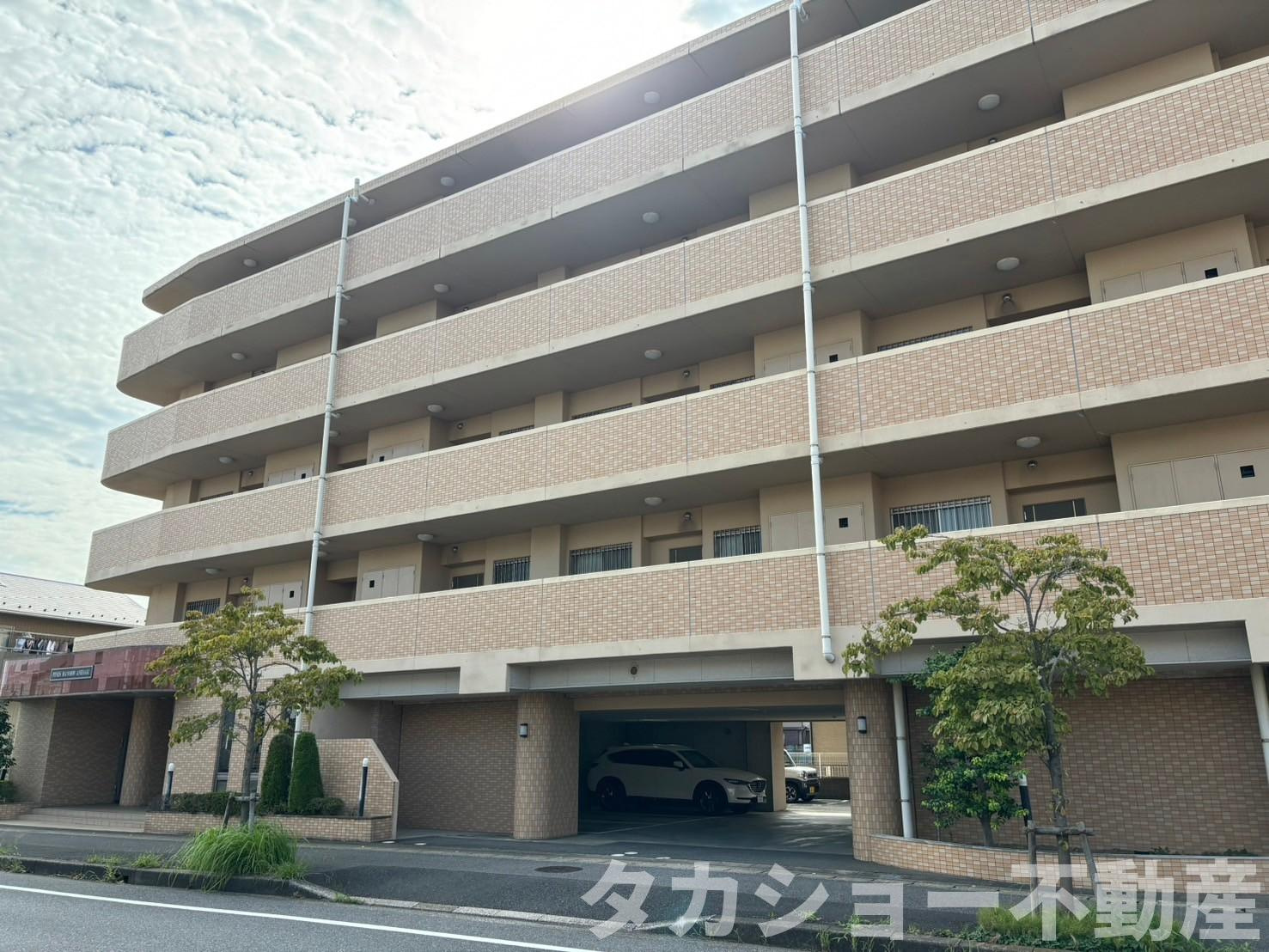 パインズマンション姉崎の外観|おしゃれな外観です