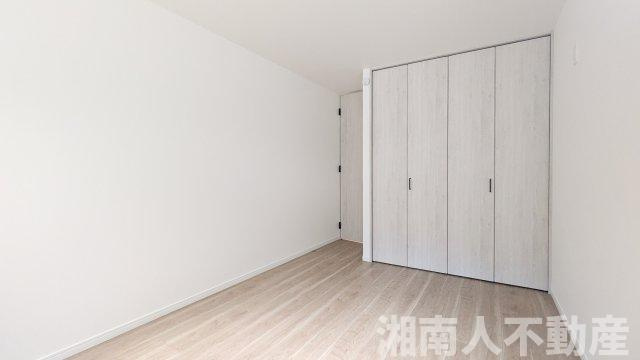 藤沢市片瀬山１丁目６－２７新築戸建ての洋室|個人の部屋や寝室として使える洋室です