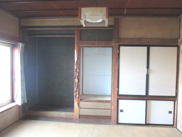 室蘭市知利別町３丁目16-5　中古住宅の内装