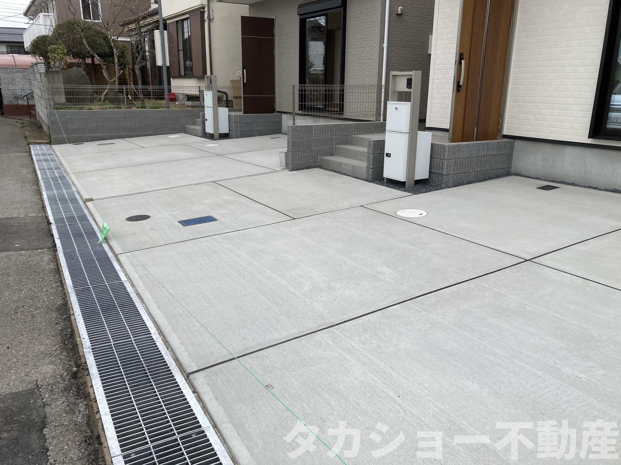 リナージュ市原市君塚三丁目　新築戸建　1号棟の駐車場|駐車場に車を止められます