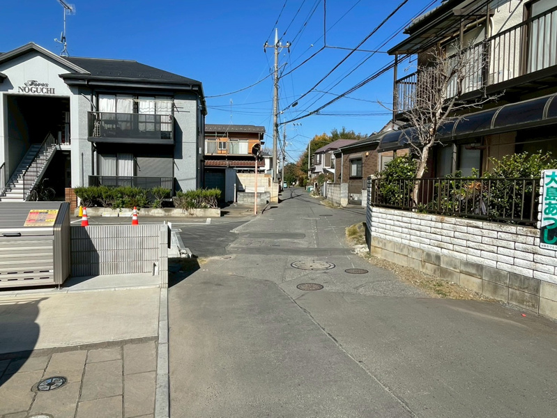 緑３丁目２区画2号棟　物件前道路写真（東西方向）