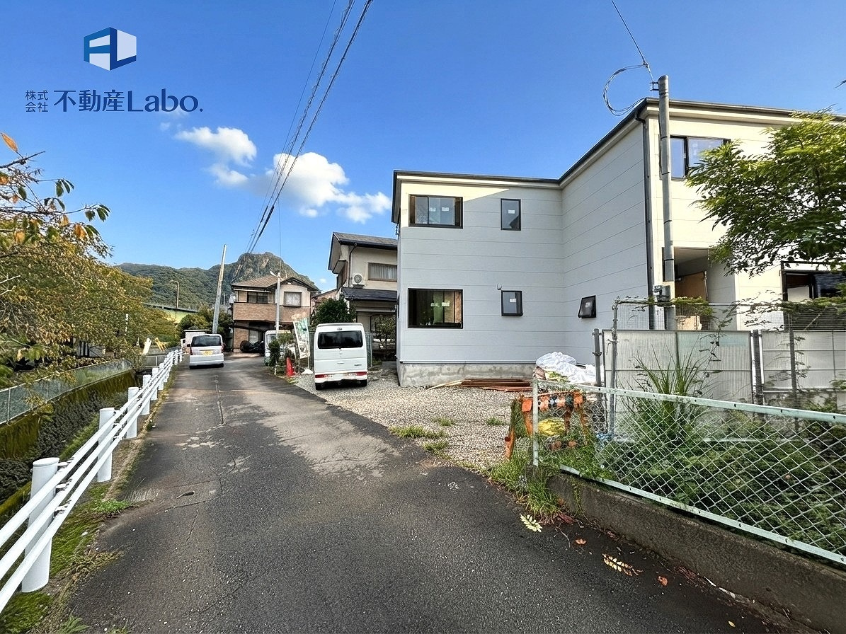 リーブルガーデン　伊豆の国市大仁　～全1棟～の前面道路含む現地写真