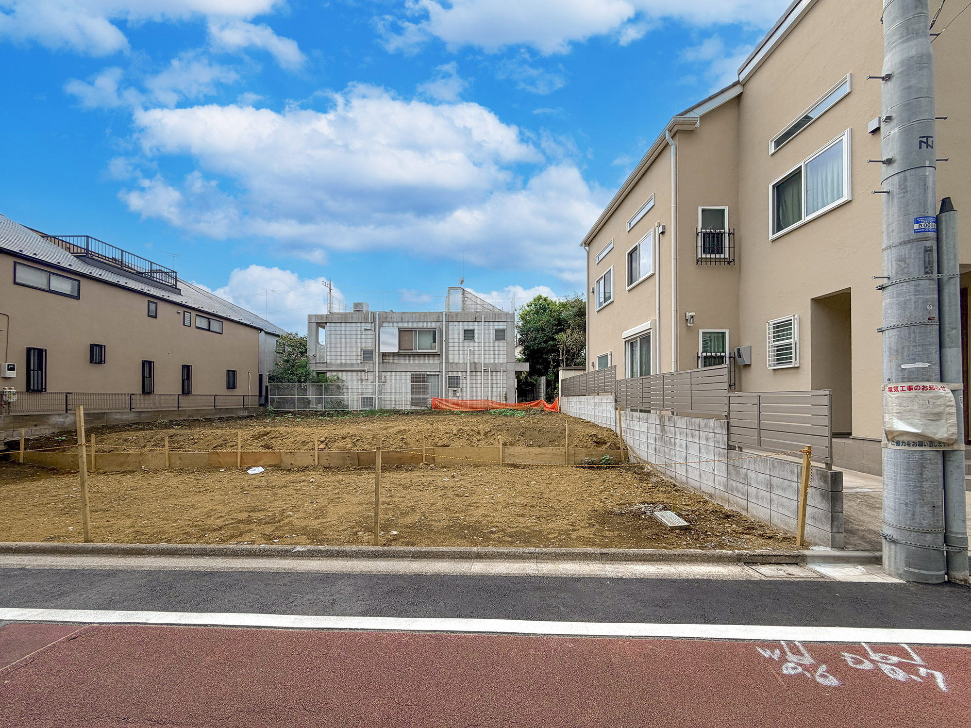 宅地分譲［杉並区和田１丁目Ⅱ］の前面道路含む現地写真|現地写真（2026年8月撮影）