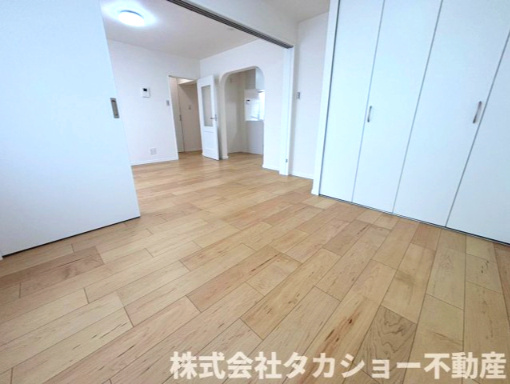 高浜南団地　30号棟の子供部屋|お子さんと一緒に遊べます
