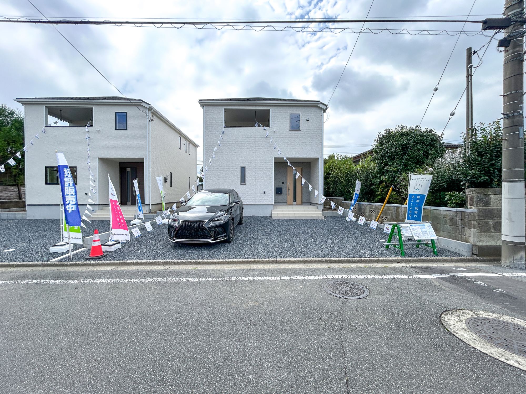 前橋市大利根町第2　新築住宅全2棟の駐車場|砂利が施工してあるのでお手入れ不要です♪駐車3台可能です！