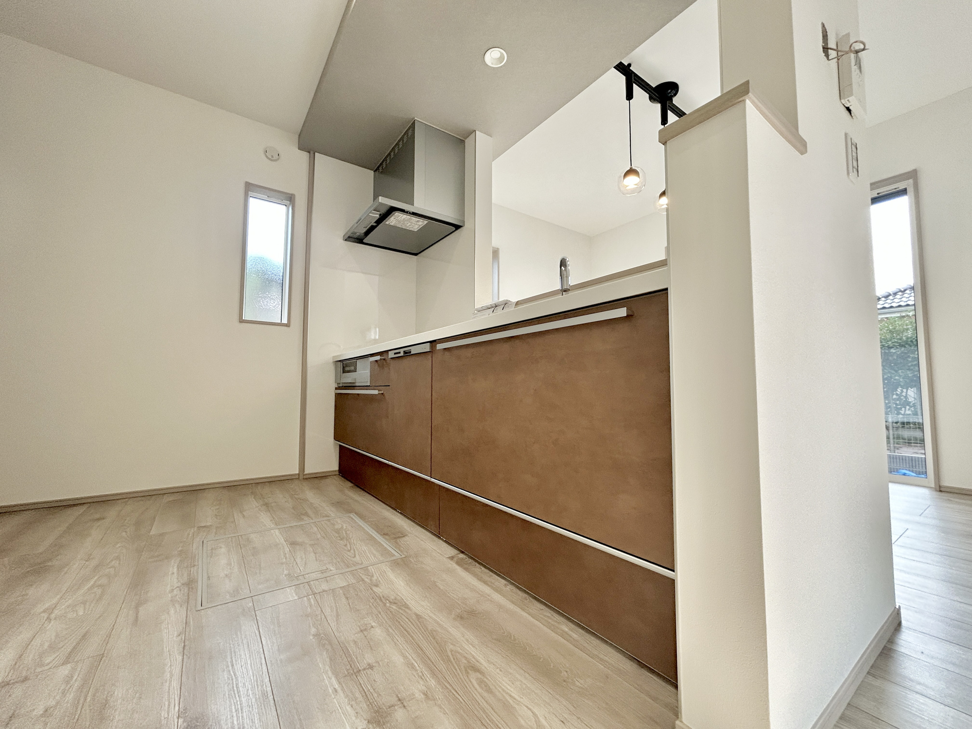 前橋市元総社町第3期　新築住宅全1棟のキッチン|お料理中でも家族との会話が絶えない対面キッチン!!