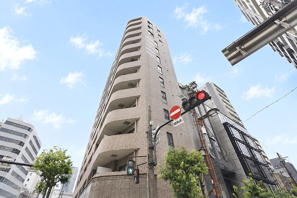 リーガル四ツ橋筋の外観