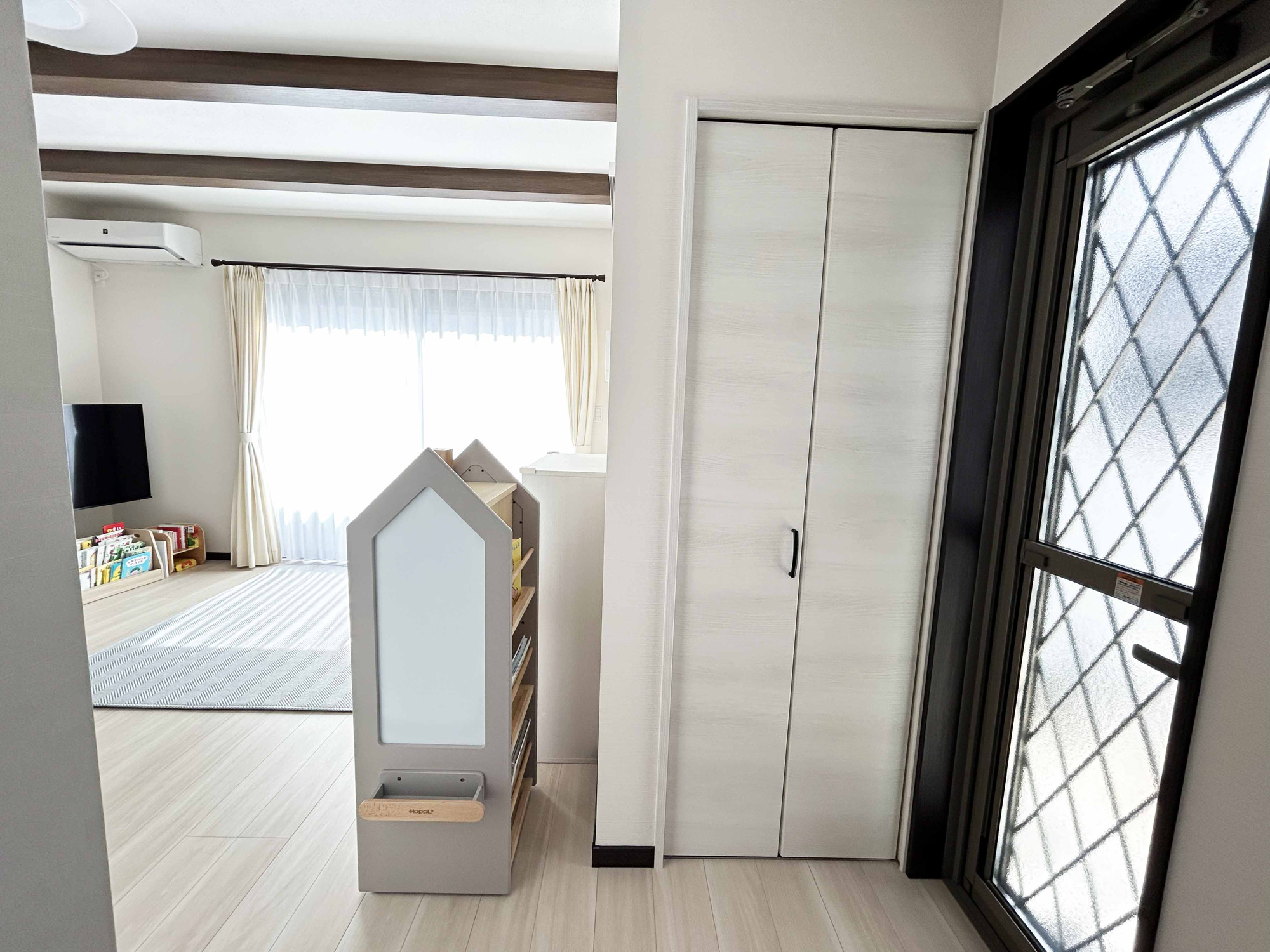 生駒市新旭ケ丘一戸建の居間・リビング