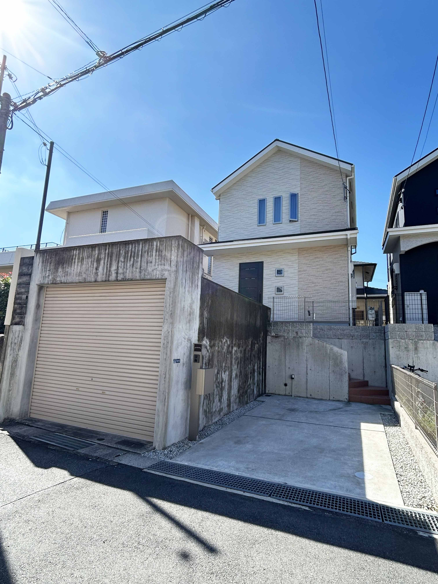 生駒市新旭ケ丘一戸建の外観