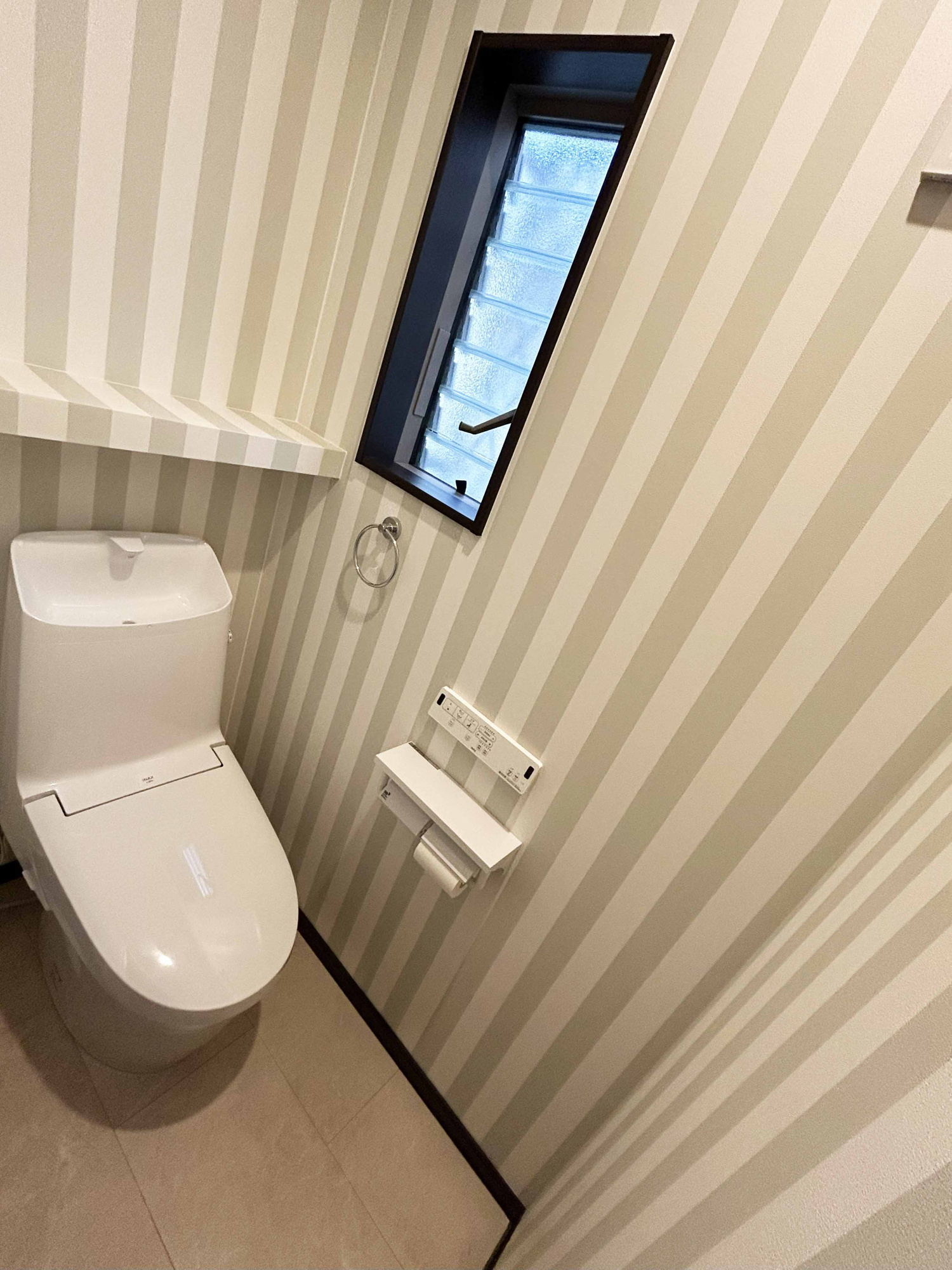 生駒市新旭ケ丘一戸建のトイレ