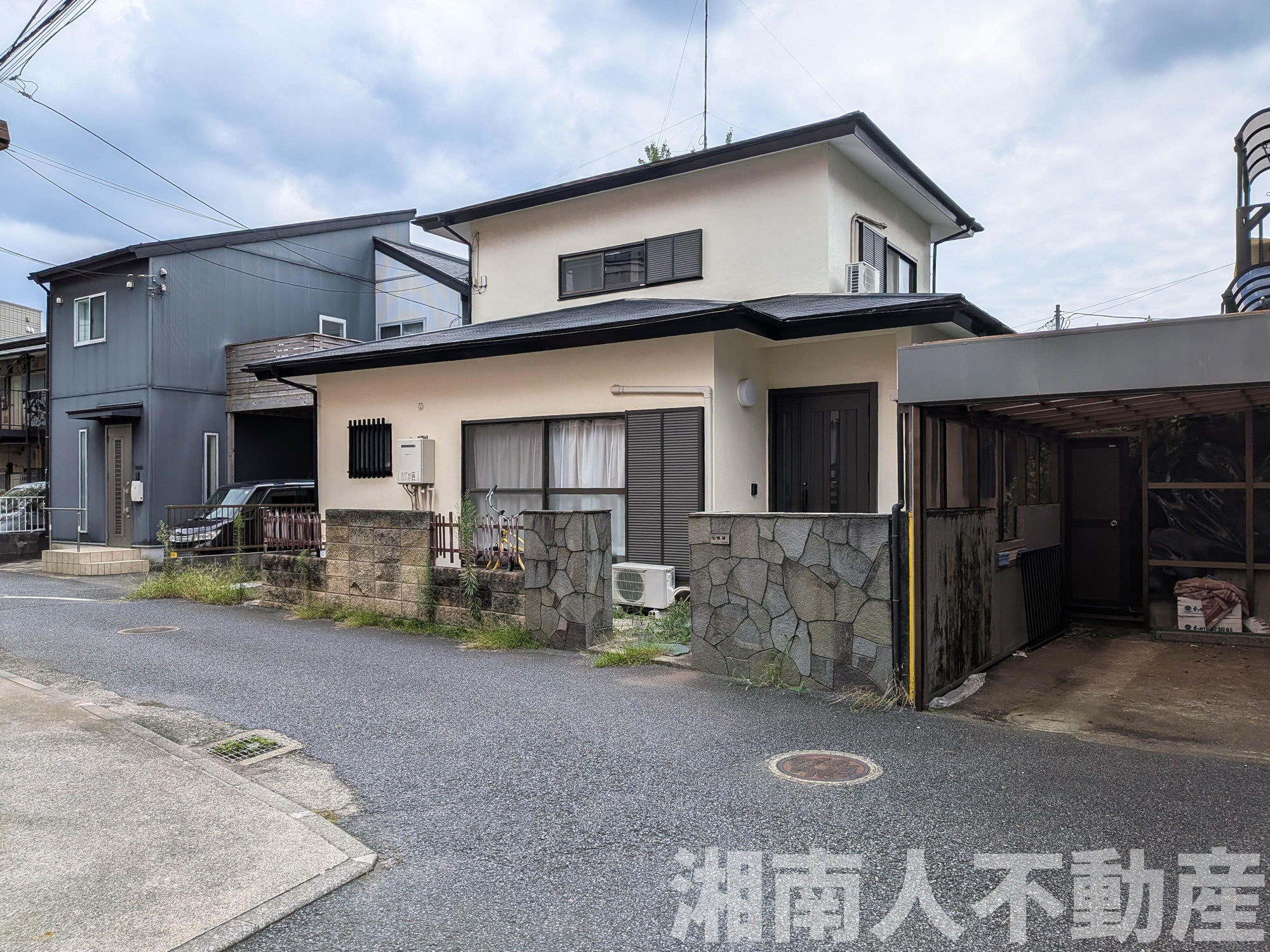 藤沢市片瀬４丁目１４－２６戸建の周辺