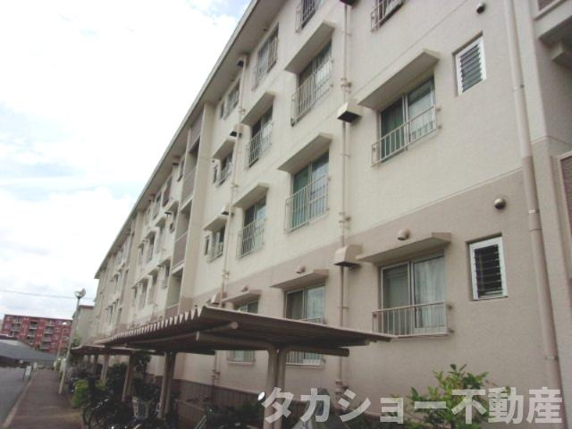 検見川ハイツ1号棟の外観