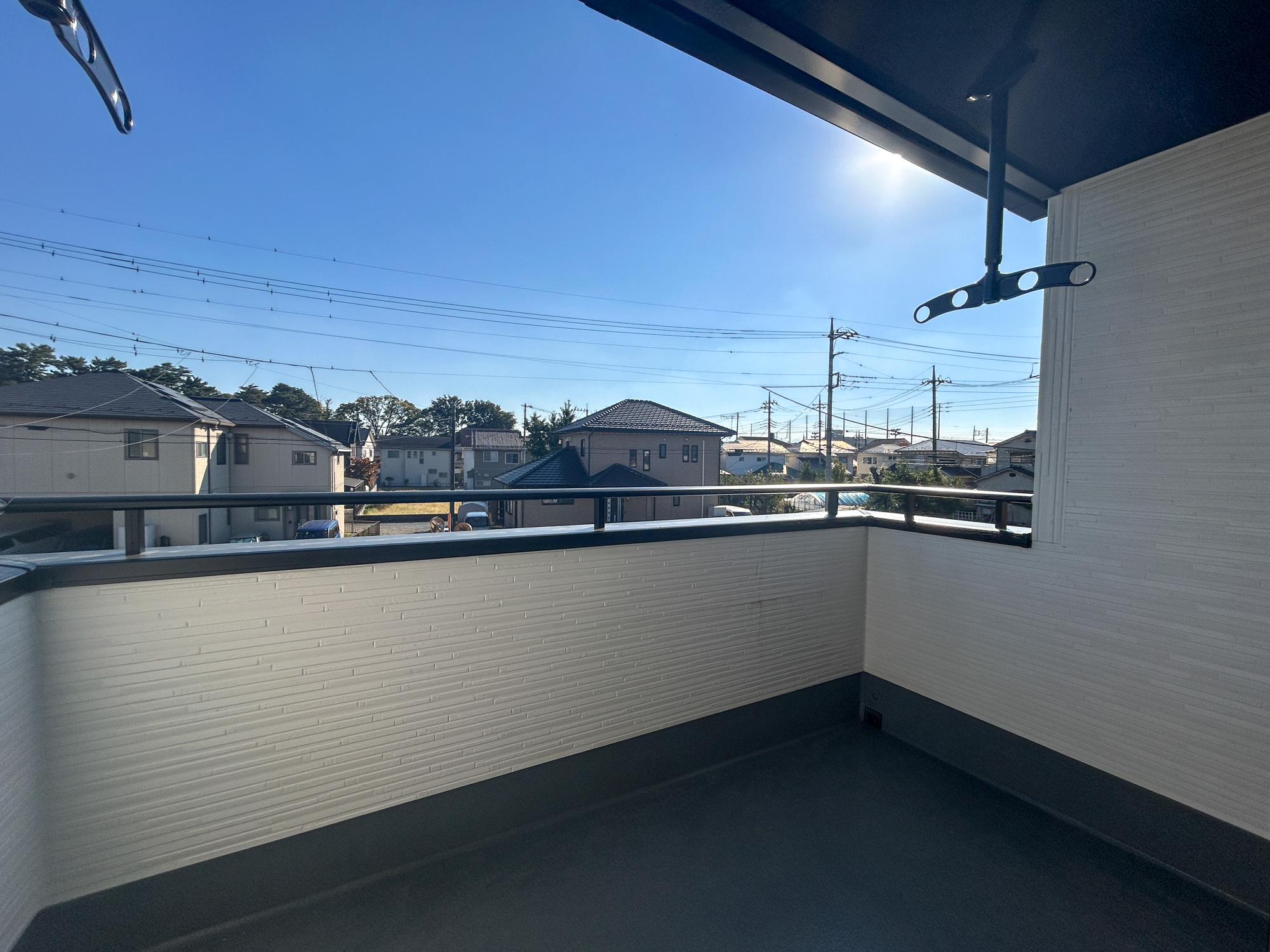 玉村町下新田3期　新築住宅全2棟のバルコニー|インナーバルコニーなので急な雨でも安心♪広々としたバルコニーで日々の洗濯物はもちろん、布団などの大物もたくさん干していただけます♪