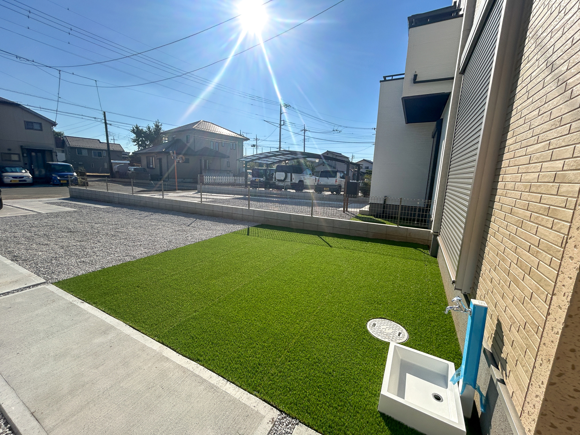 玉村町下新田3期　新築住宅全2棟の庭|人工芝施工済み♪