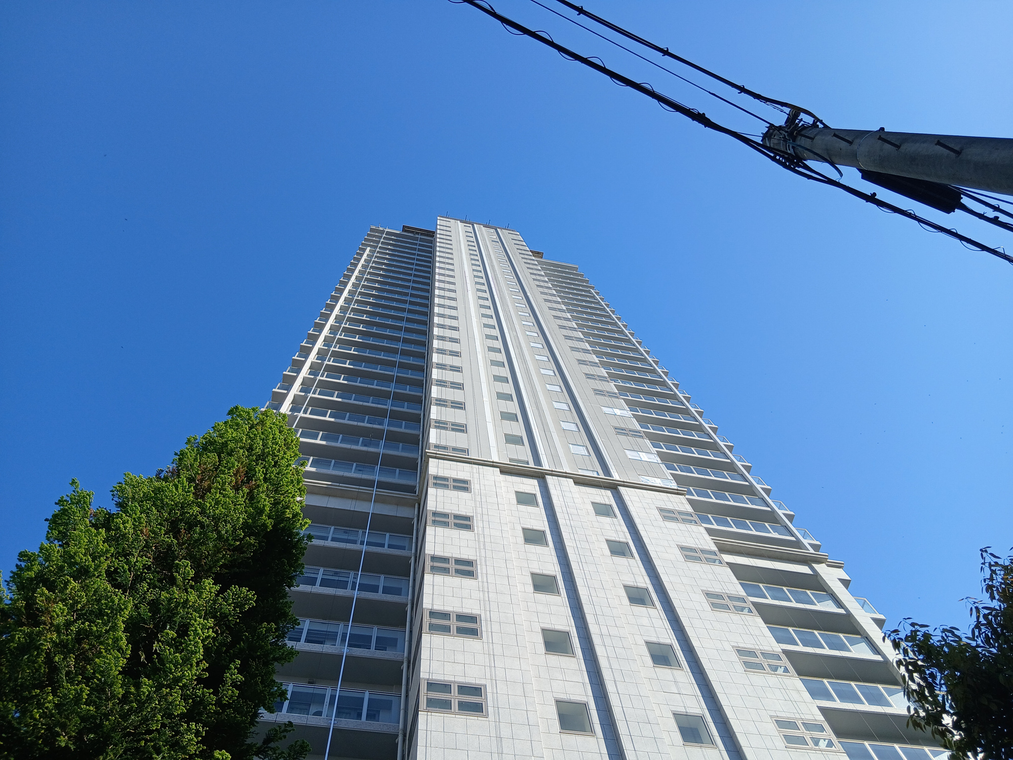 ライオンズタワー神戸元町の外観