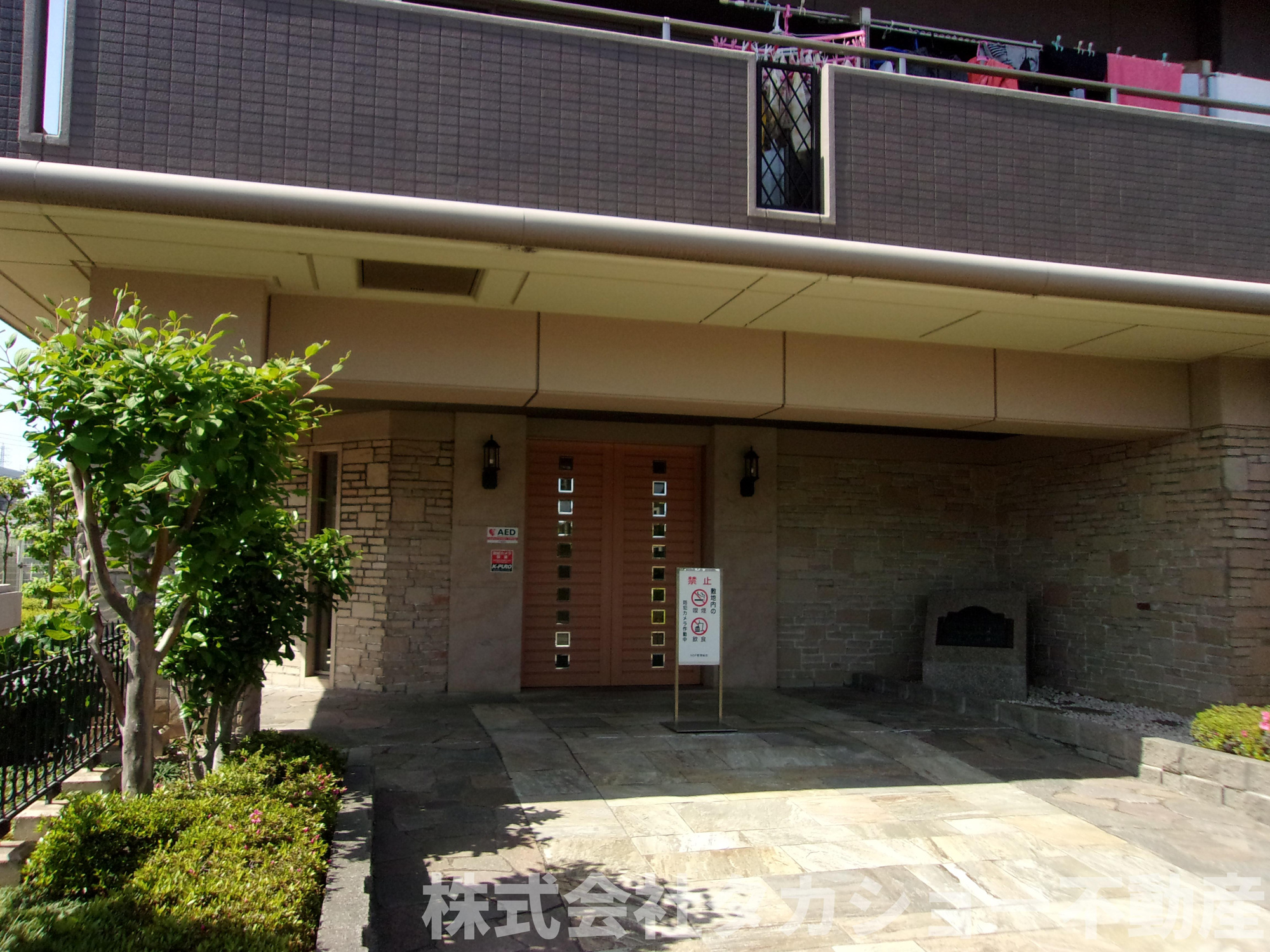 日神パレステージ高品公園のエントランス|建物の内部です