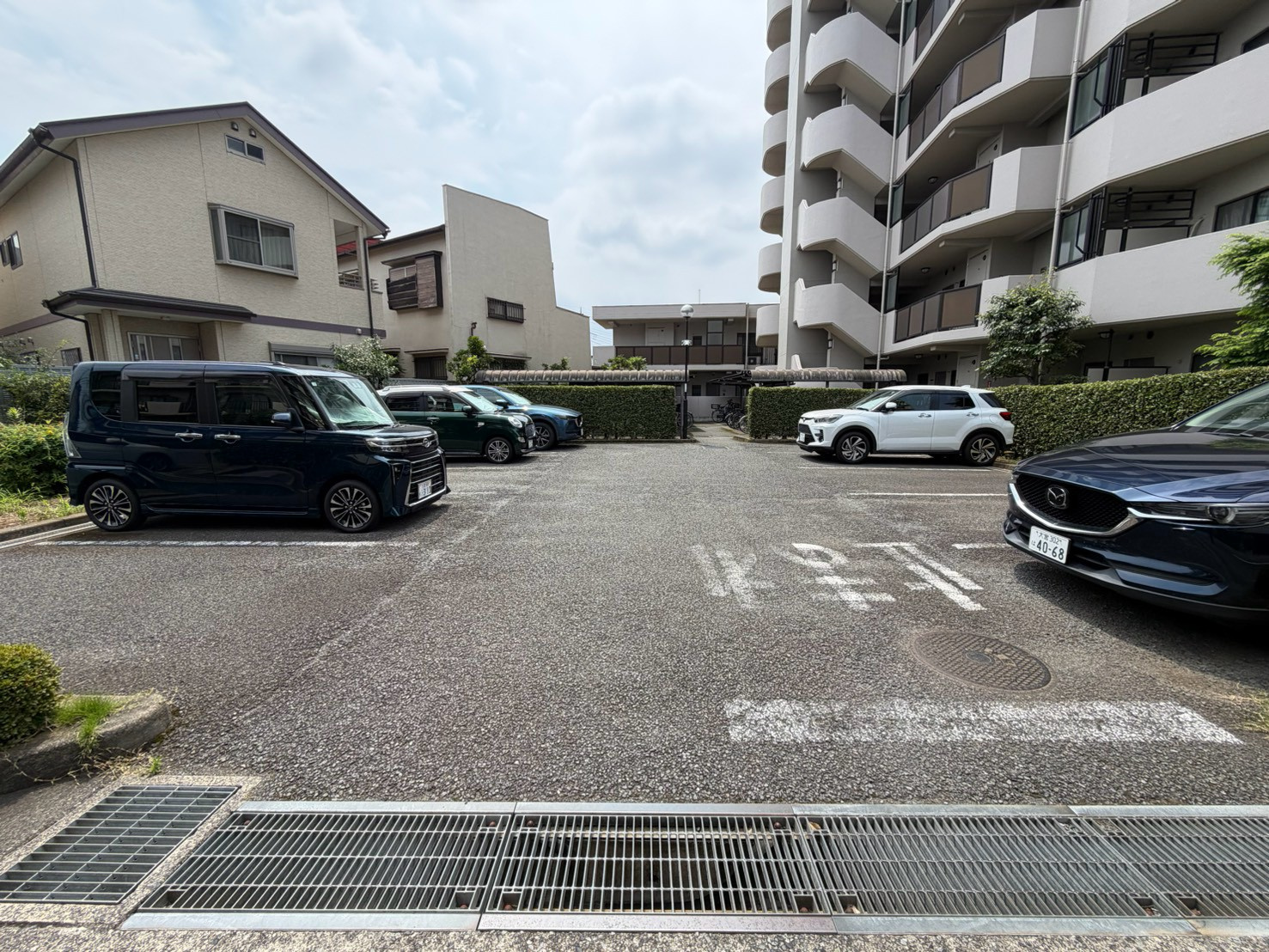 アドリーム大宮宮原弐番館の駐車場