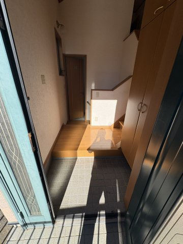 さいたま市南区神明　中古戸建の玄関