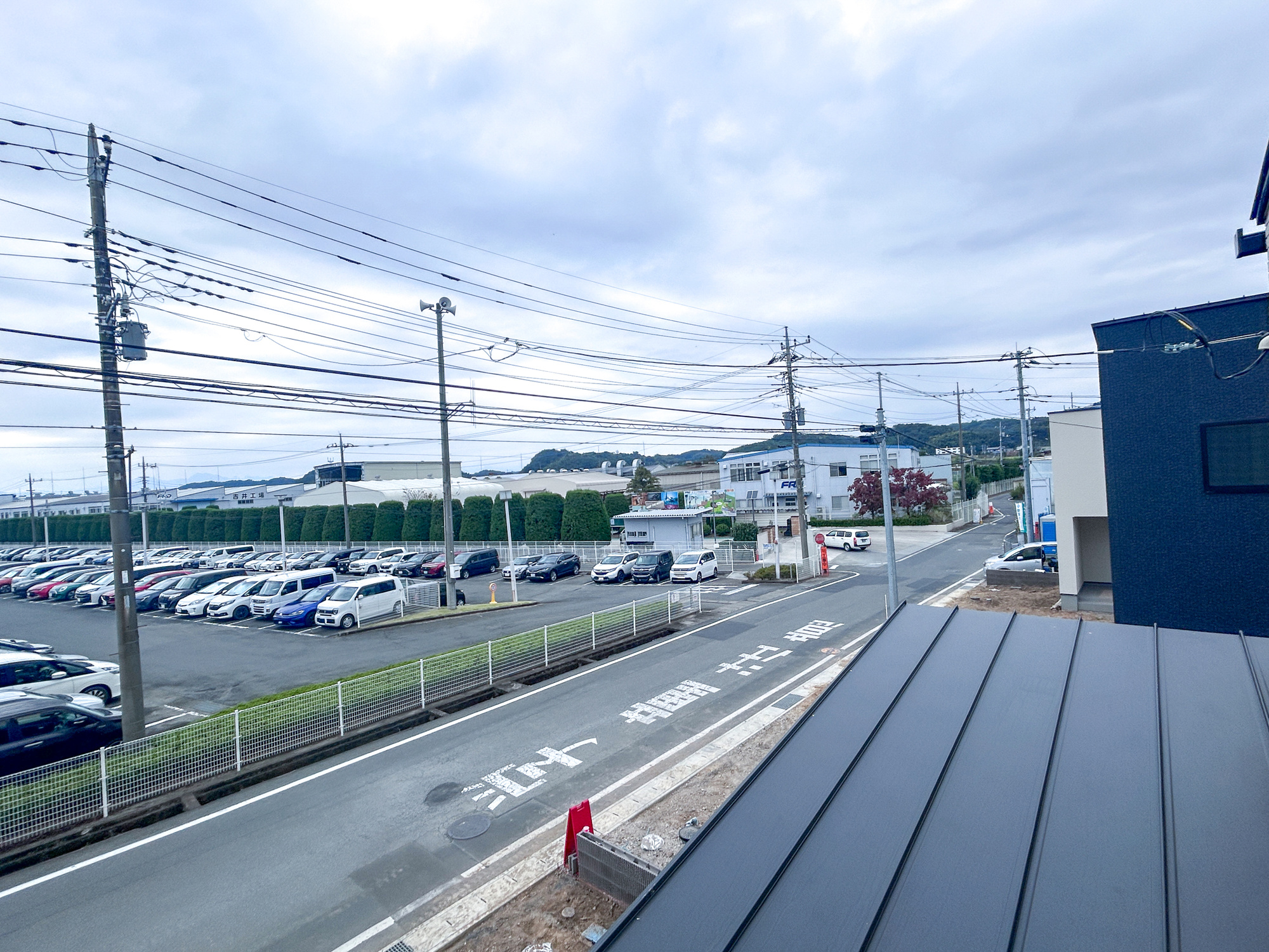 高崎市吉井町吉井第1期　新築住宅全4棟の展望|閑静な住宅地で子育て家族にピッタリ。毎日のお散歩も快適な緑に恵まれたエリアで、自然に包まれた穏やかな暮らしを実現するための、ゆとりある住環境が整っています。緑の潤いを感じながらホッと生活できそう。