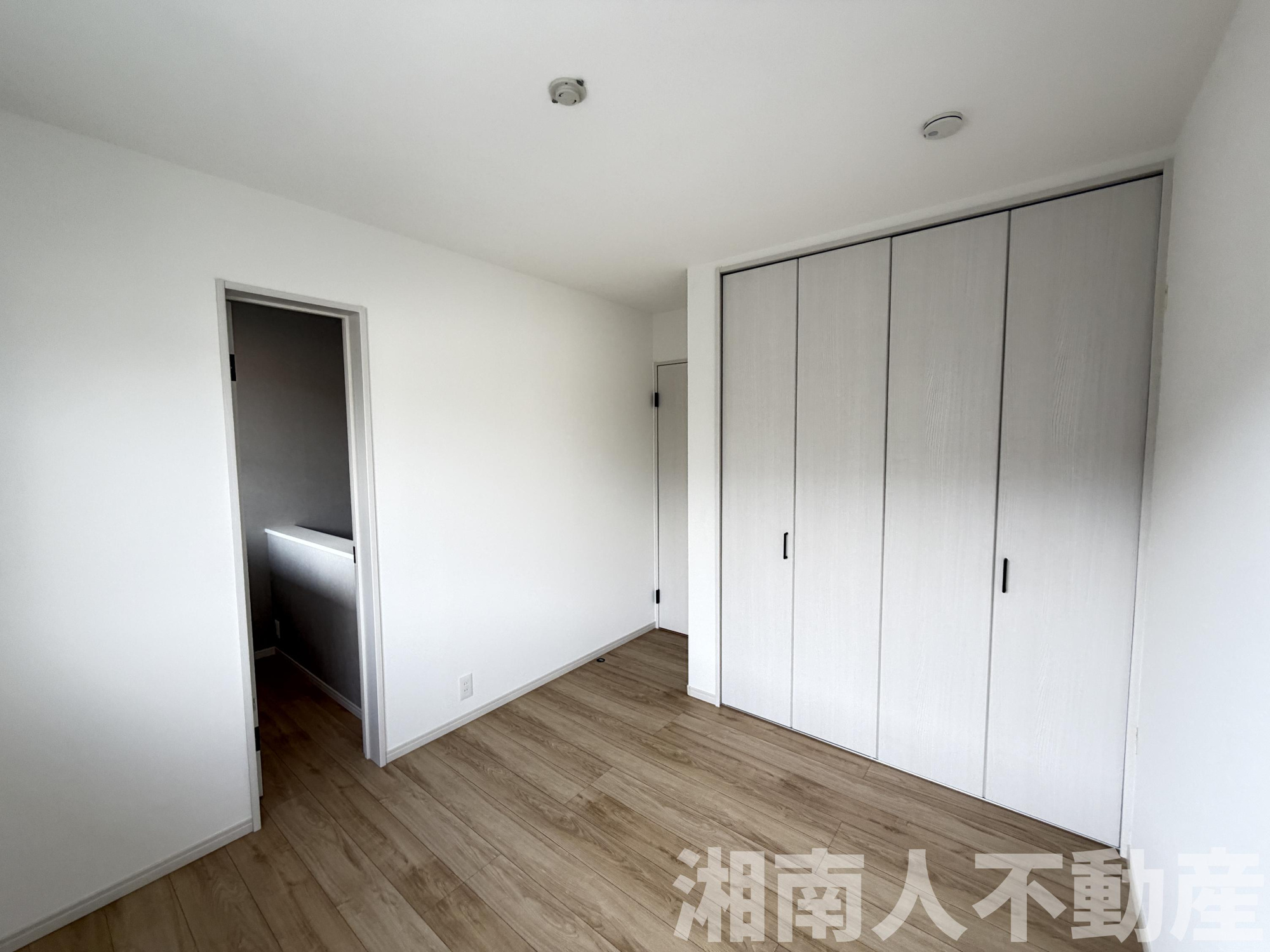 鎌倉市浄明寺６丁目１７－１１戸建の洋室|ゆったりした洋室です