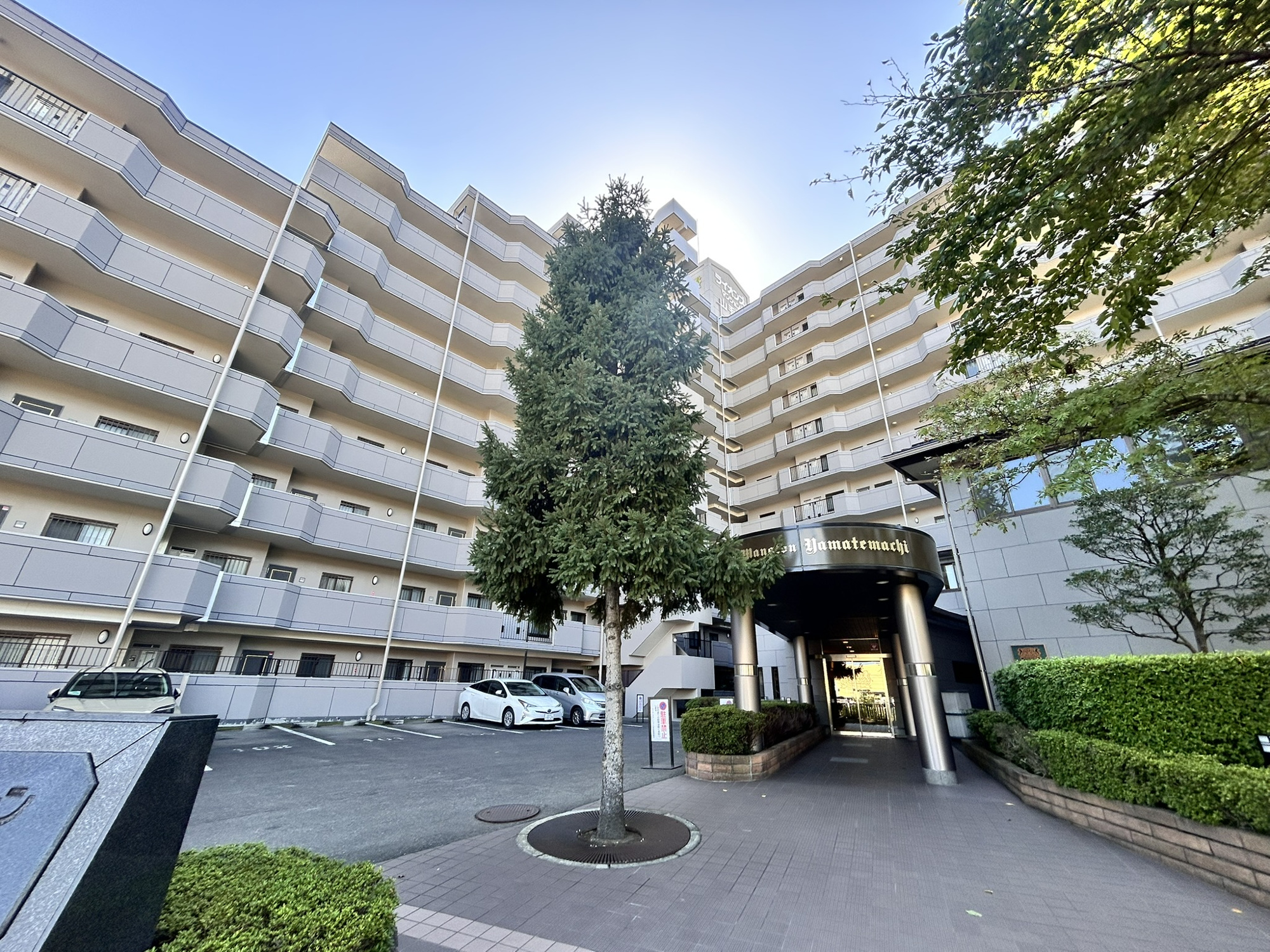 ライオンズマンション山手町の外観