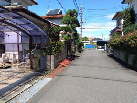 上之　前面道路