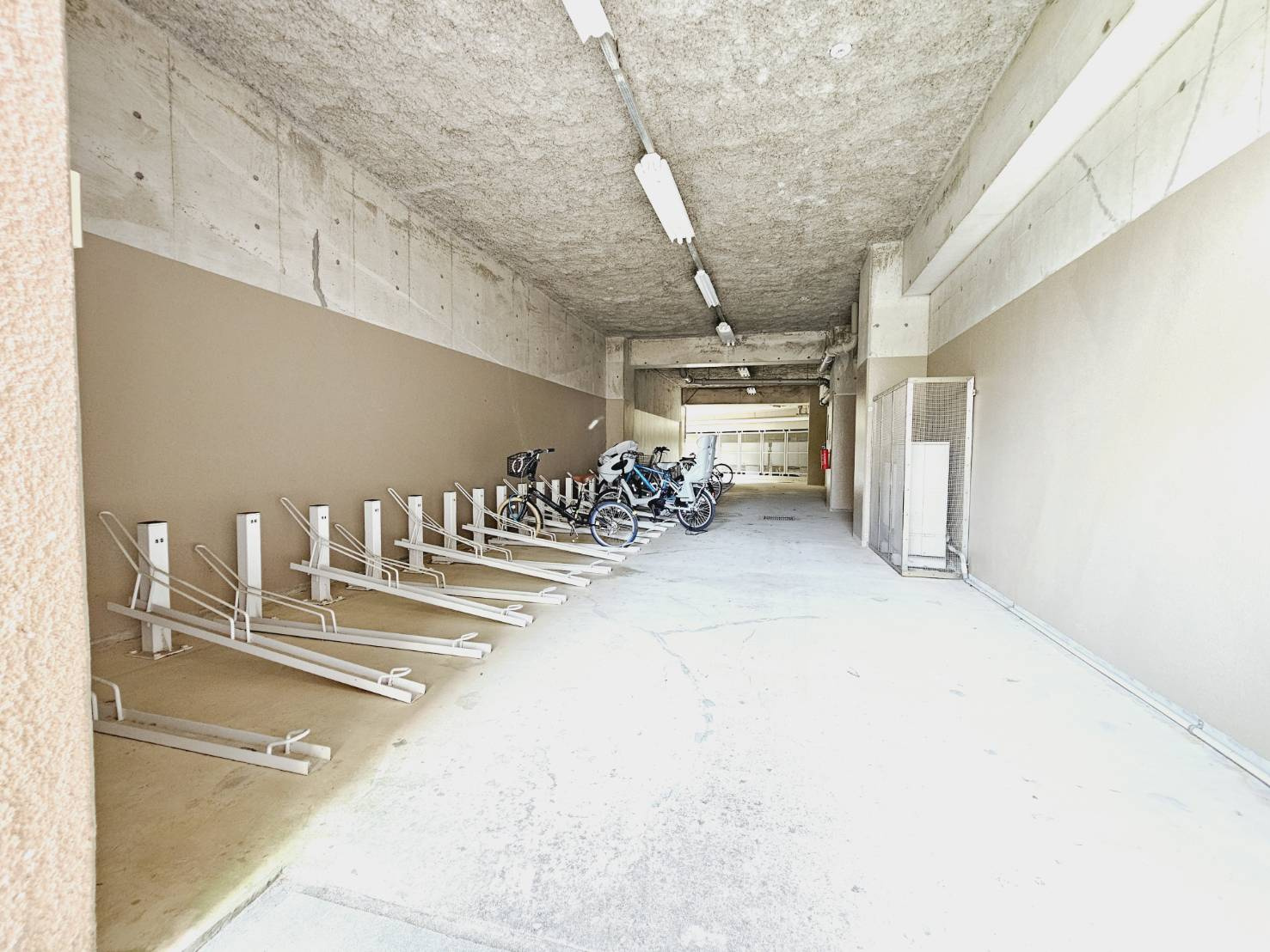 イトーピア神戸藤原台B棟の駐輪場|■駐輪場