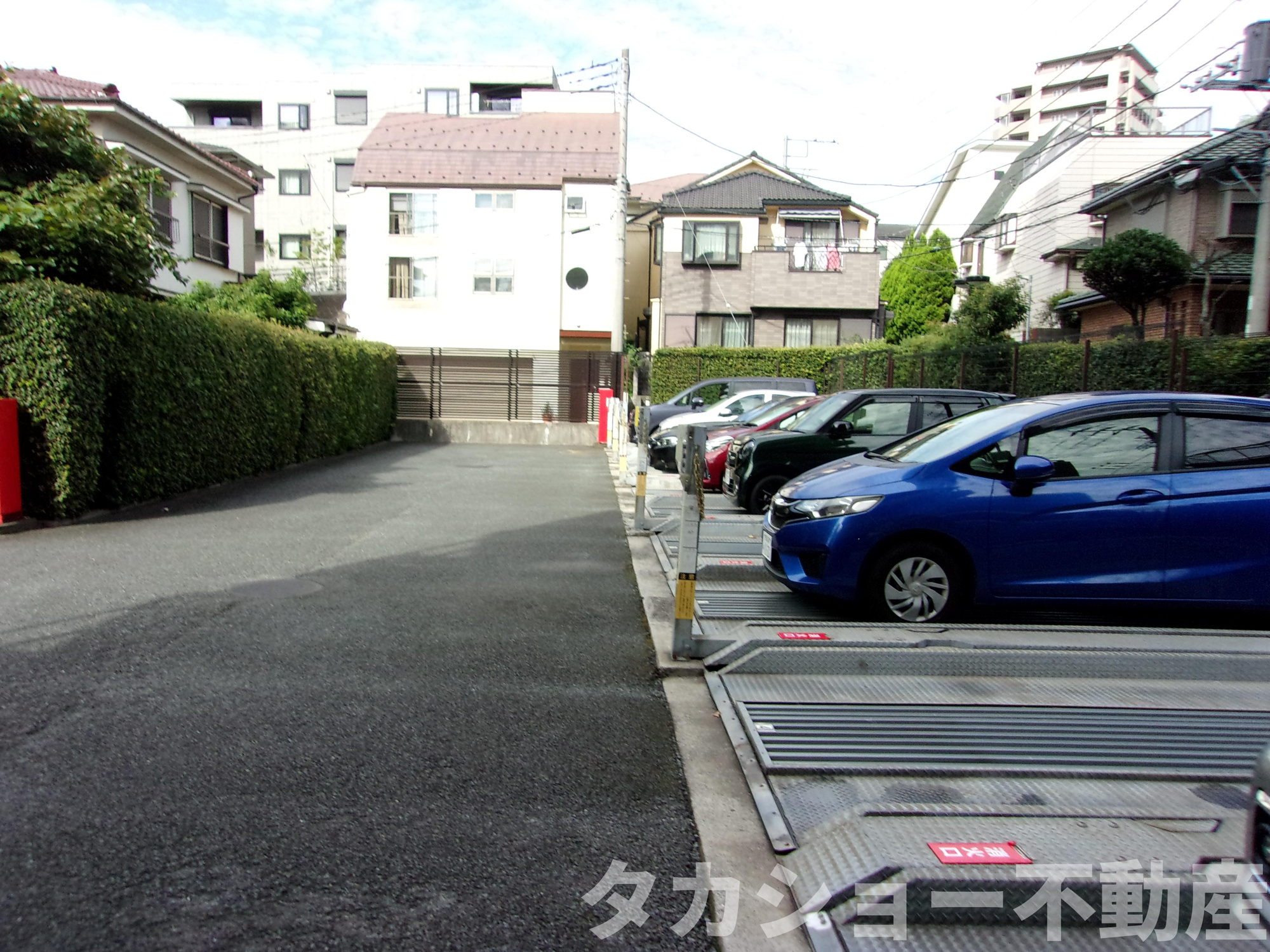 藤和シティホームズ千葉登戸の駐車場|駐車場に車を止められます
