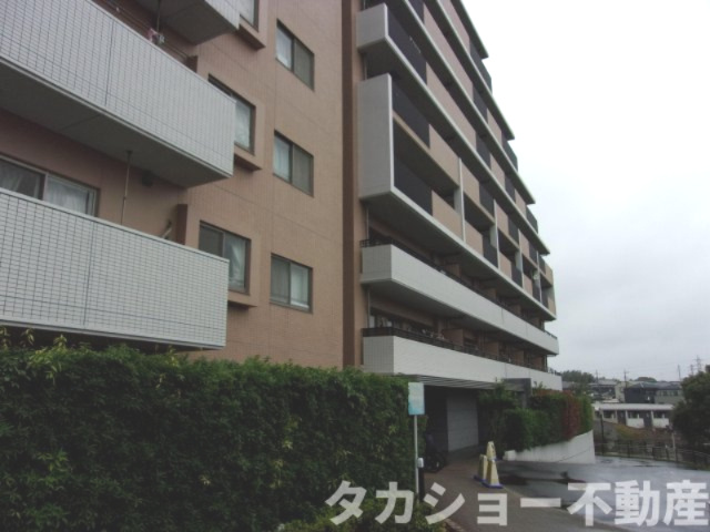POPTOWNウィズ千葉公園の外観