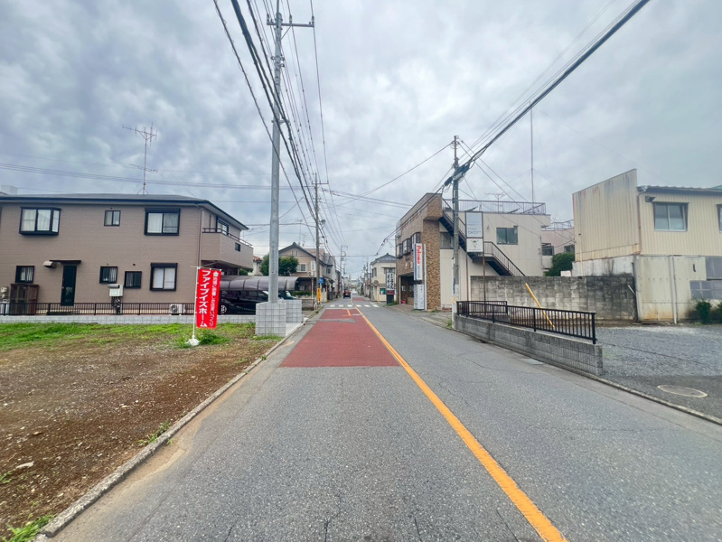 【東松山市松本町1丁目6号地 前面道路】幅員6.0ｍです！(2026.06.22撮影)