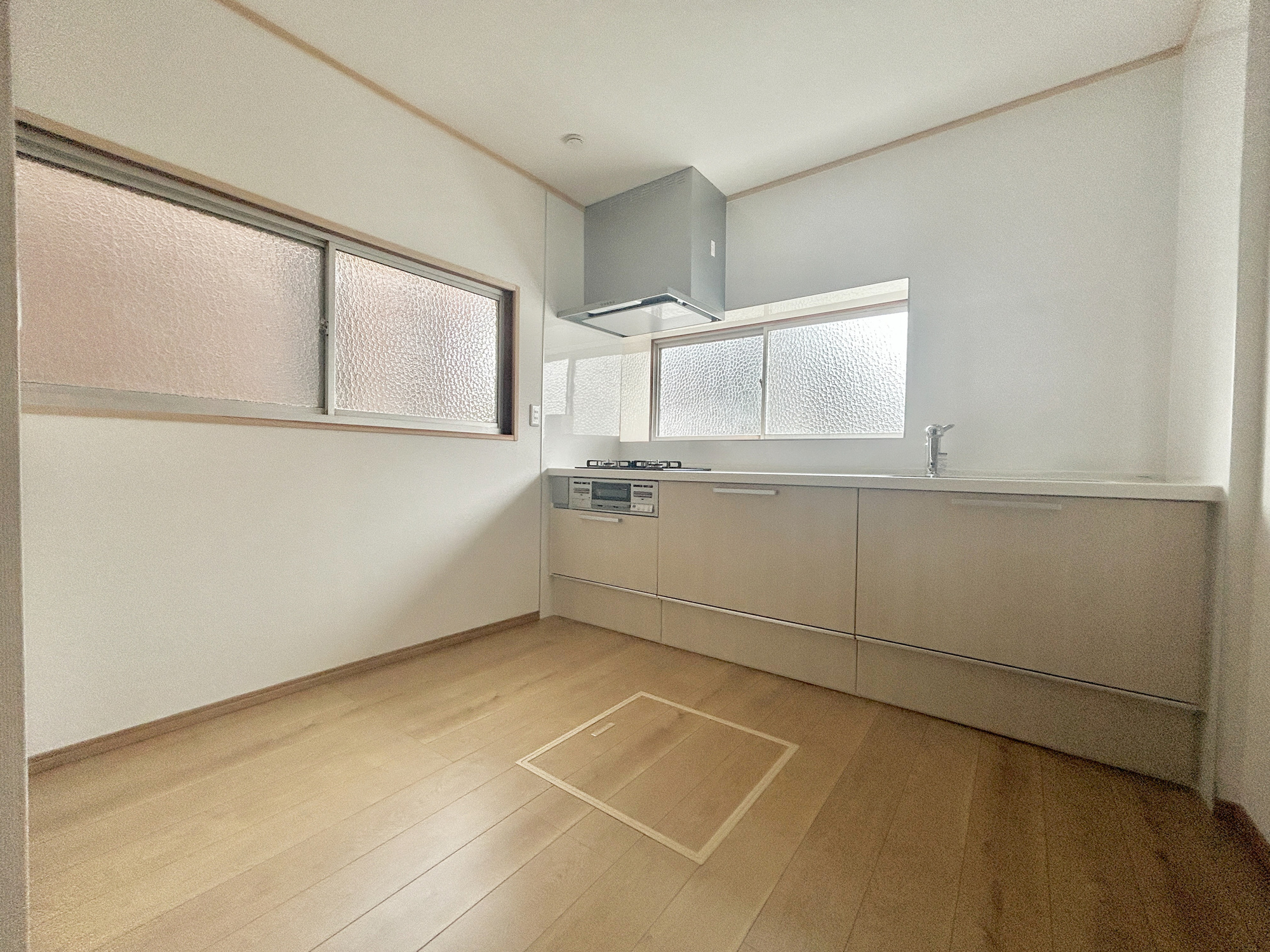 前橋市青柳町2期　中古住宅のキッチン|キッチンワークしながら大切な家族との会話を楽しむ。家族のコミュニケーションが生まれるキッチンです♪