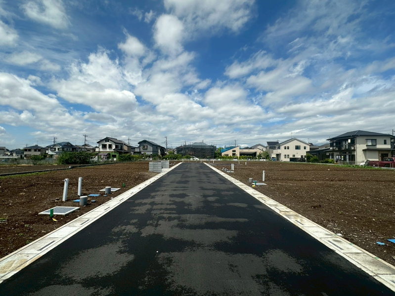 北本市本町4丁目8区画　3号棟　物件前道路写真