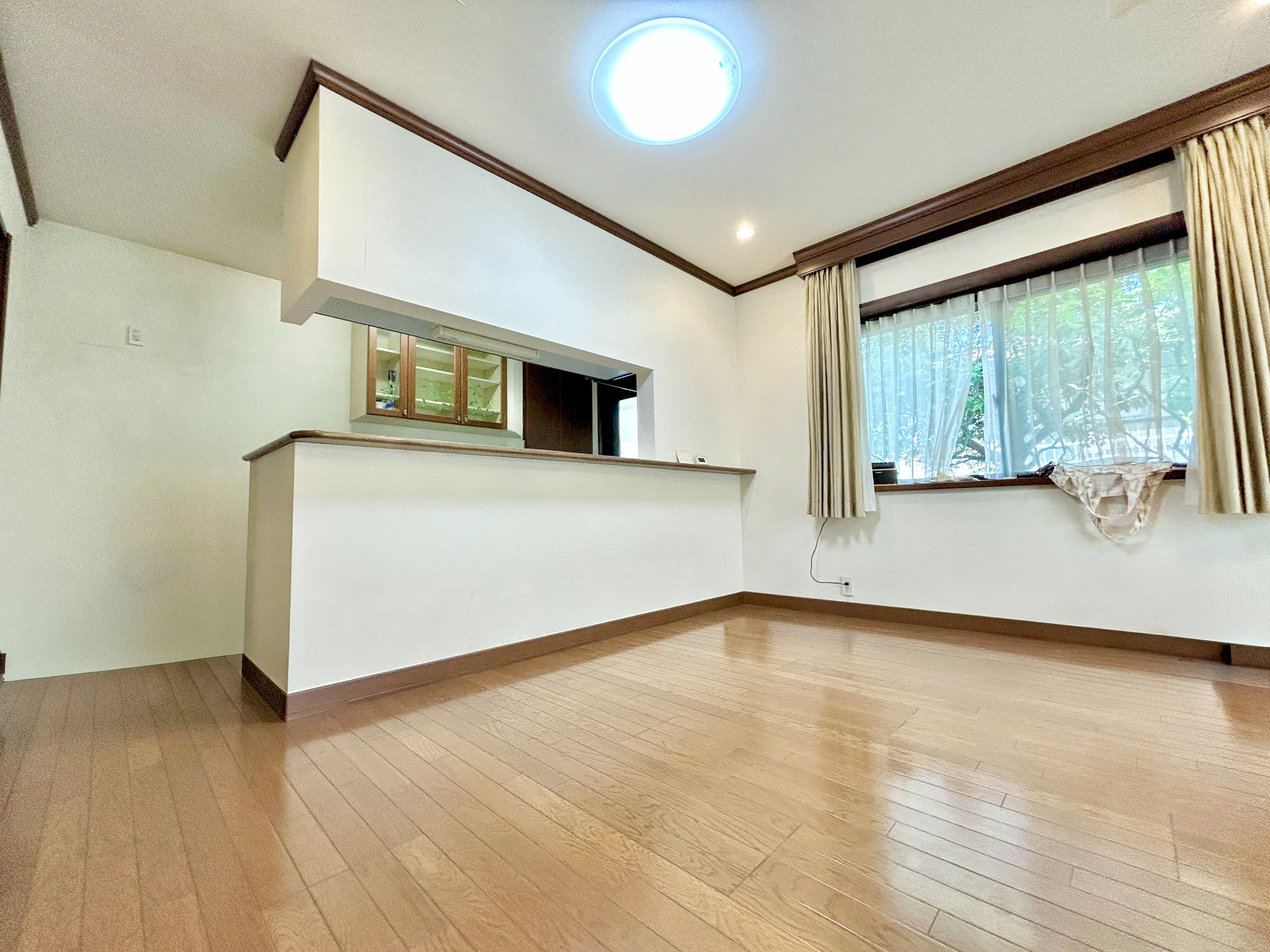 前橋市岩神町　中古住宅のダイニング|本を読みながら料理をしたり、家族とコミュニケーションを取りながら家事をしたり。毎日必ず使い、案外長い時間を過ごす場所だからこそ妥協したくない部分ですね♪
