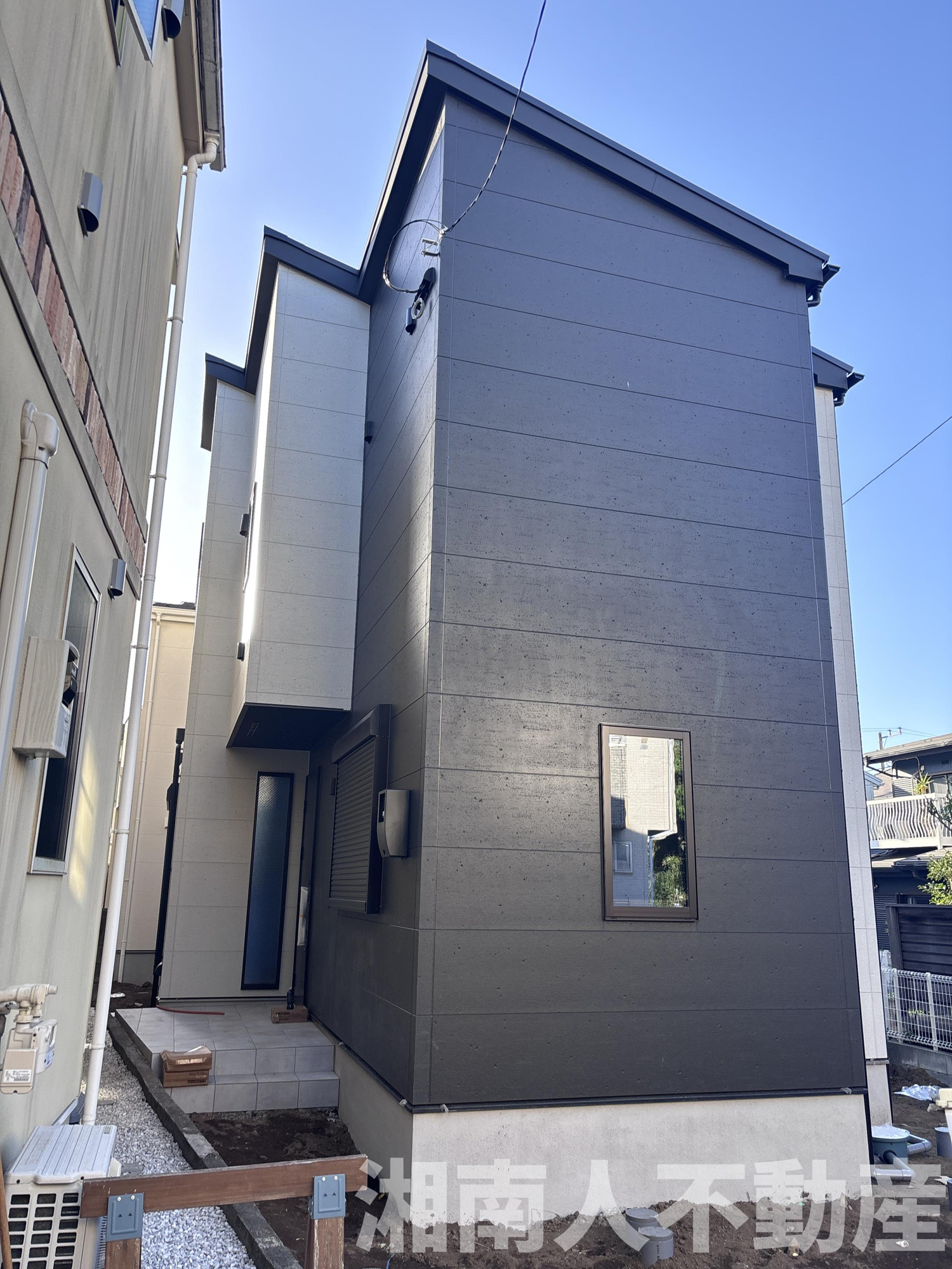 茅ケ崎市幸町　新築戸建ての外観|おしゃれな外観です