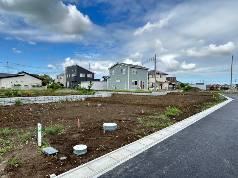 10号棟　前面道路含む現地写真（2026/09/05撮影）