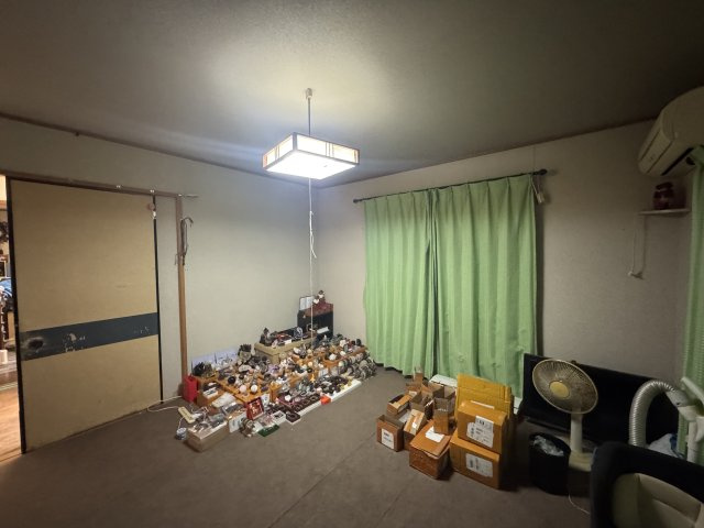 -三丁目不動産-熊谷市久保島の洋室