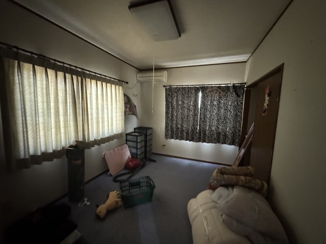 -三丁目不動産-熊谷市久保島の洋室