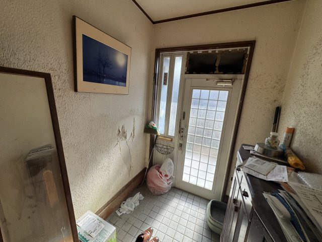 -三丁目不動産-熊谷市久保島の玄関