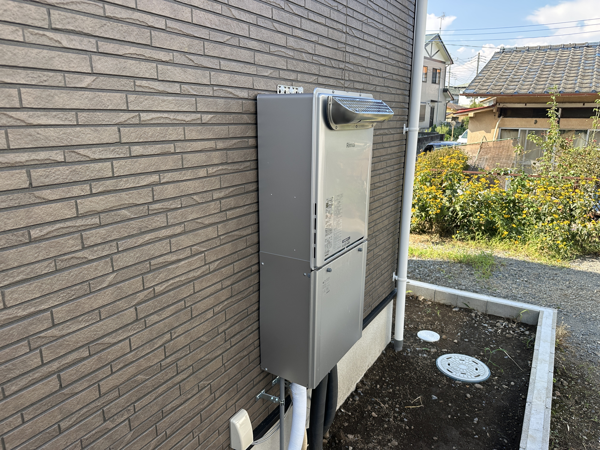 宇都宮市東峰町の新築一戸建の発電・温水設備|月々のガス代が優しい高効率給湯器♪