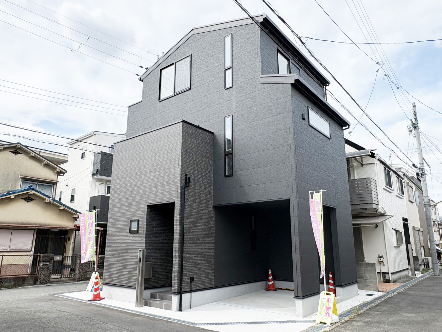 高槻市永楽町新築戸建の外観|落ち着いた雰囲気の外観です。