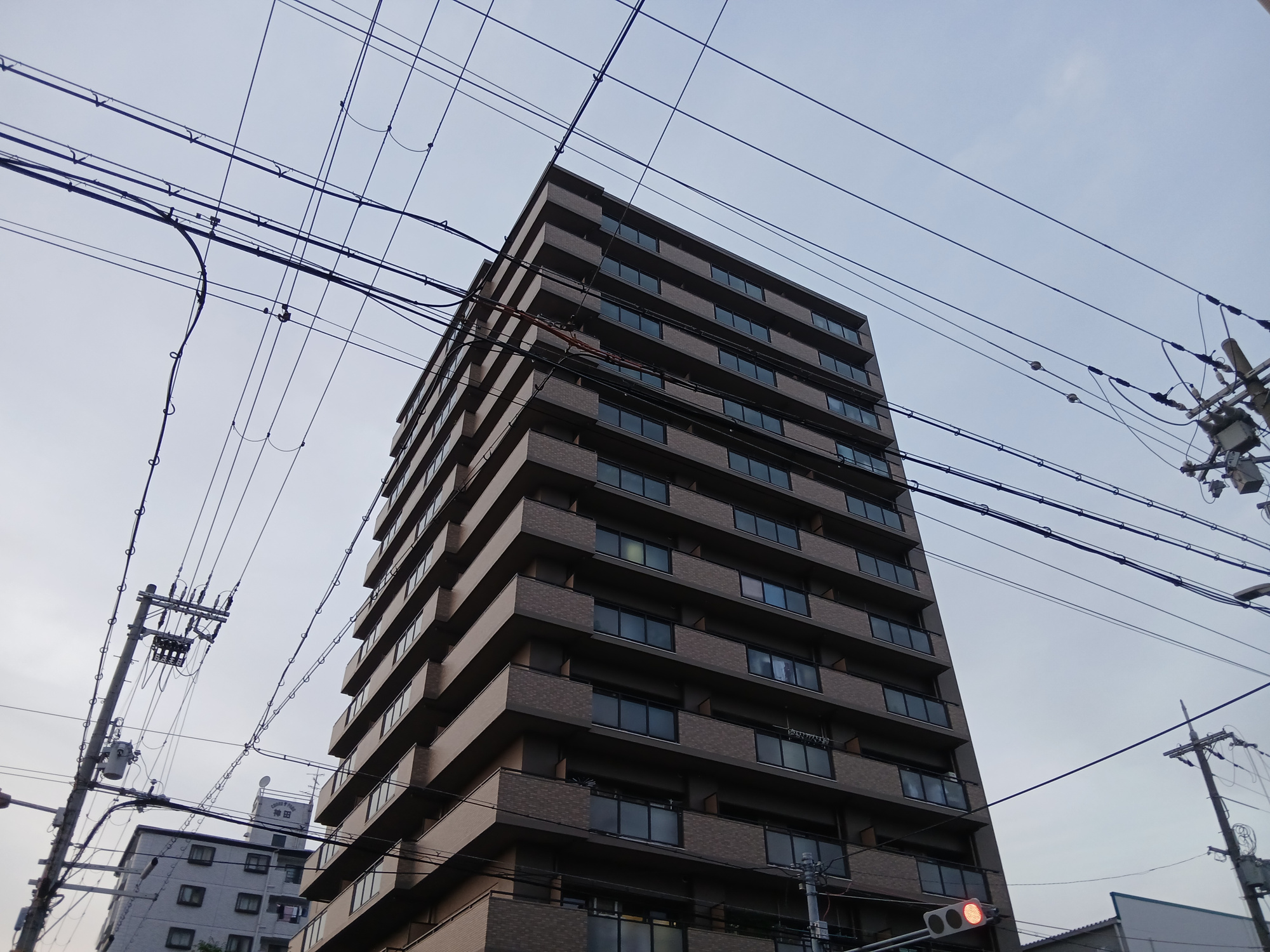 カルム平野の外観