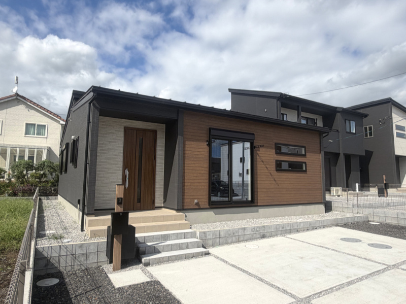 【太田町　2号棟　建物外観※9/5撮影】