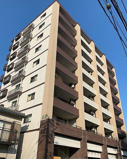 クイーンズレゾン五井駅前の外観