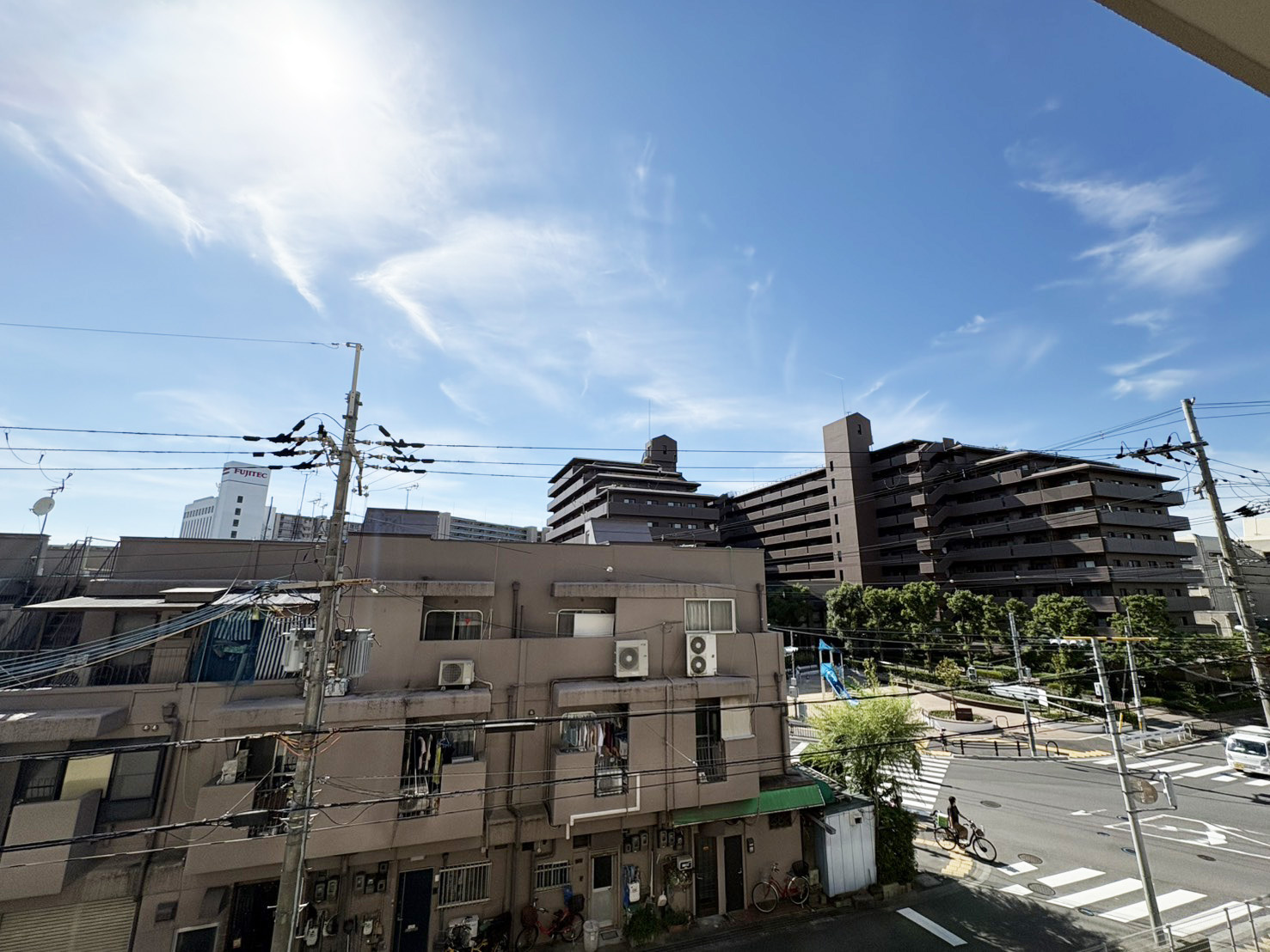 ローレルハイツ茨木壱号棟の展望|南西側バルコニーからの南向きの眺望です。
