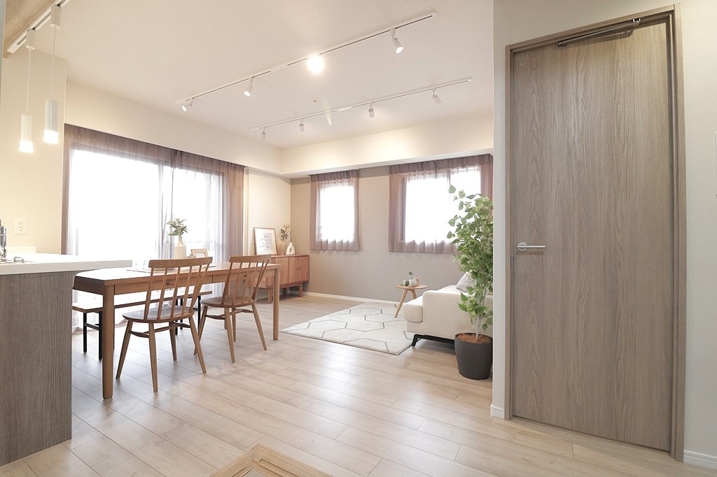 ライオンズマンション沢之町ガーデンタワーの居間・リビング