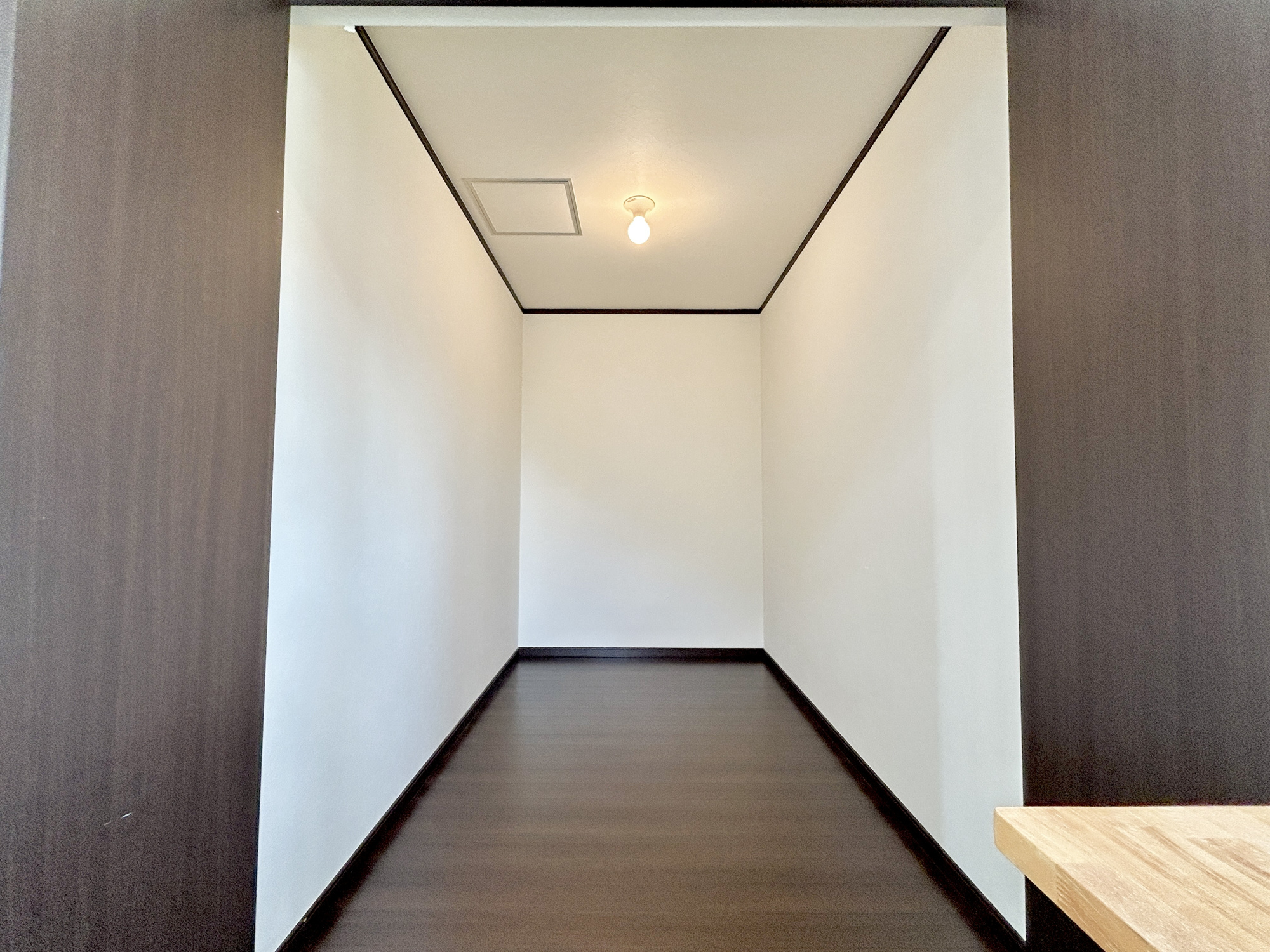 前橋市上佐鳥町　中古住宅の収納|洋服はもちろん、お子様との思い出もたっぷりしまえるウォークインクローゼット。お子様の成長と共に増えていく荷物も楽々しまえる収納力！
