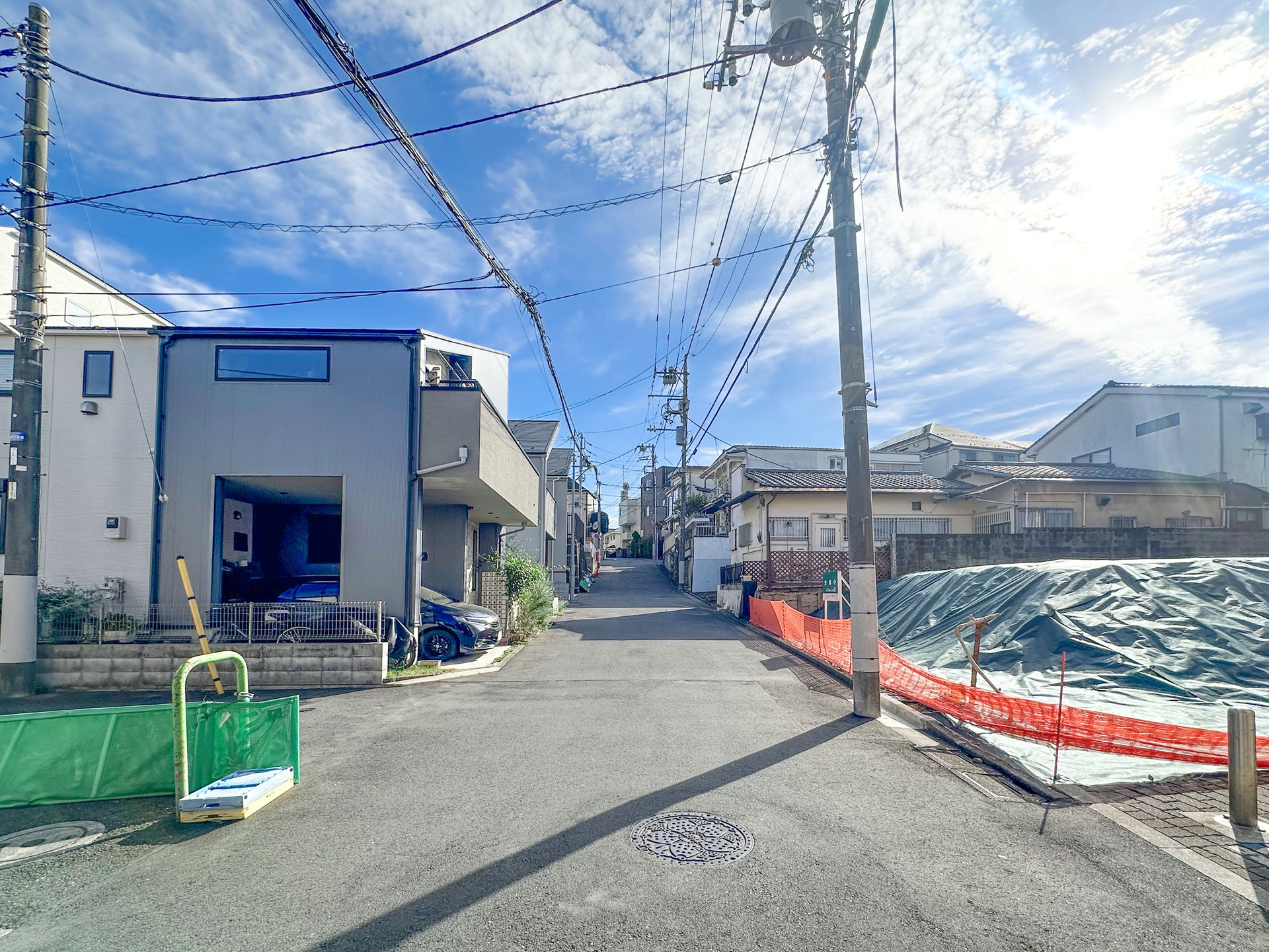 宅地分譲［杉並区和田１丁目］の前面道路含む現地写真|現地写真（2026年10月撮影）