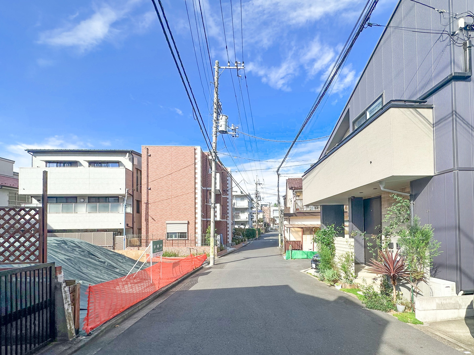 宅地分譲［杉並区和田１丁目］の前面道路含む現地写真|現地写真（2026年10月撮影）